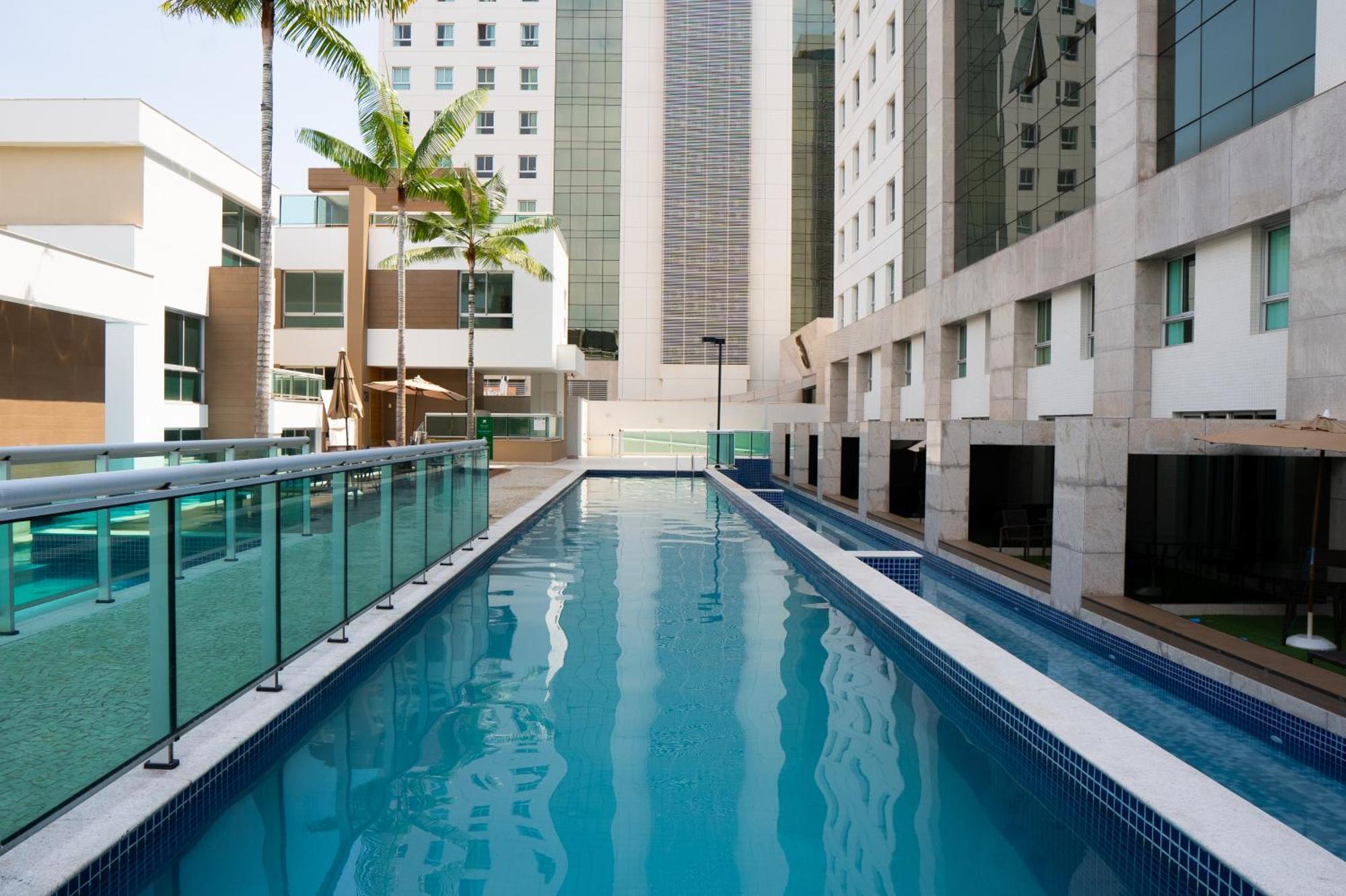 Jade Hotel Brasilia Candangolandia Eksteriør billede The pool at the complex