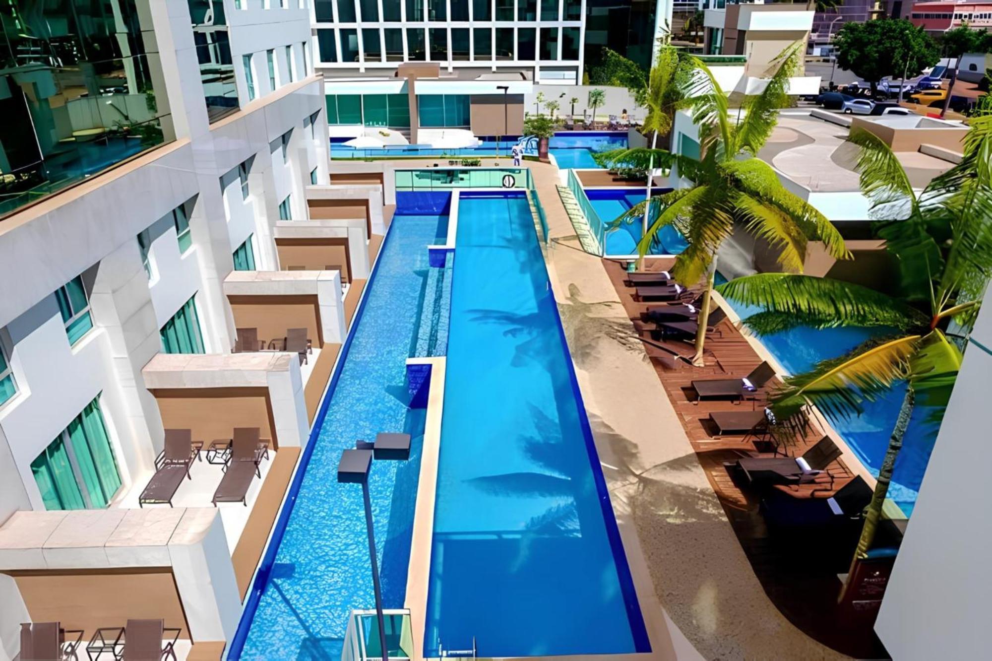 Jade Hotel Brasilia Candangolandia Eksteriør billede The swimming pool at the hotel